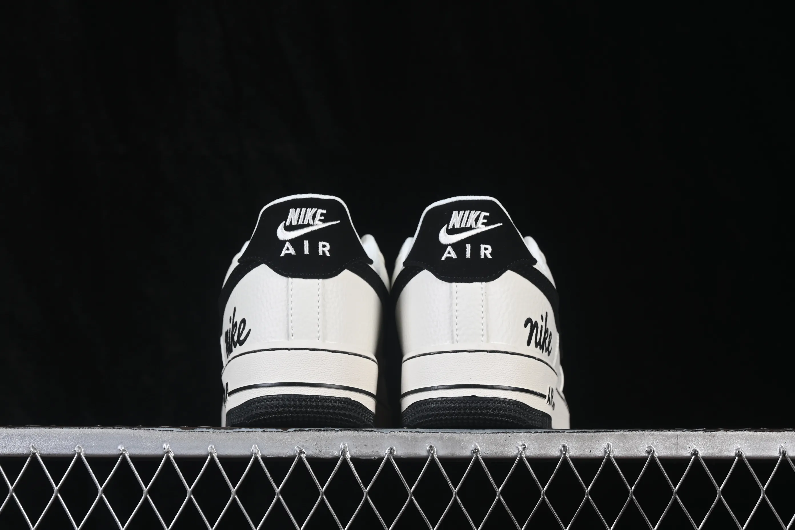 All Categories Nk Air Force 1 Air Force Series Nk Air Force 1 Low Air Force Low Nike Air Force 1'07 Low Beige White Black Air Force One Low Casual Shoes NH0601-546